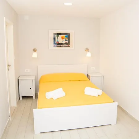 Zara Apartman *