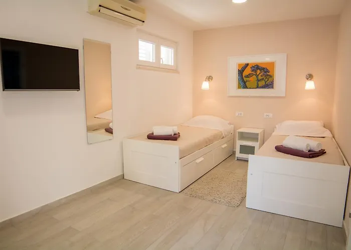 Zara Ντουμπρόβνικ